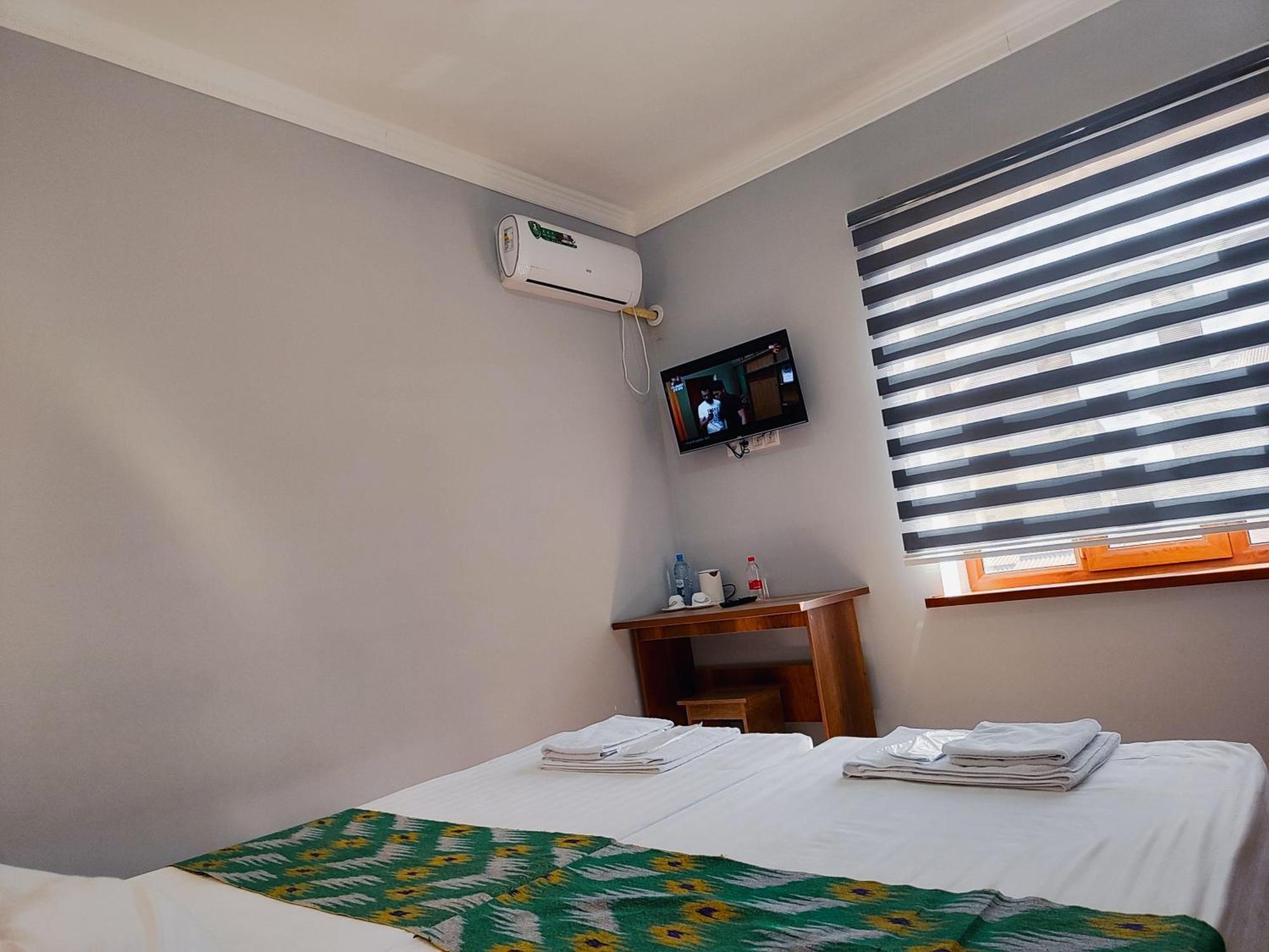 Hud Hud Bed & Breakfast Бухара Екстериор снимка